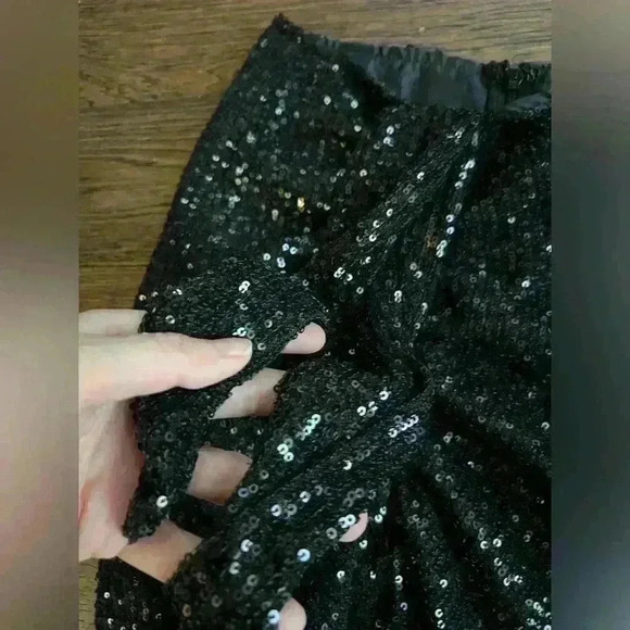 NWT Lioness Diamonds In The Sky Mini Skirt Black Sequins Party Summer Medium - Picture 6 of 14